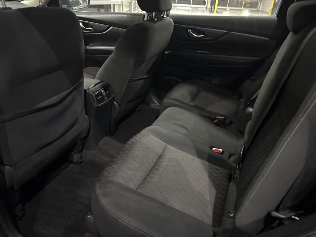 Used 2017 Nissan Rogue S image 27