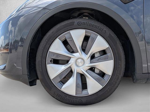 Used 2024 Tesla Model Y Long Range AWD/4WD image 24