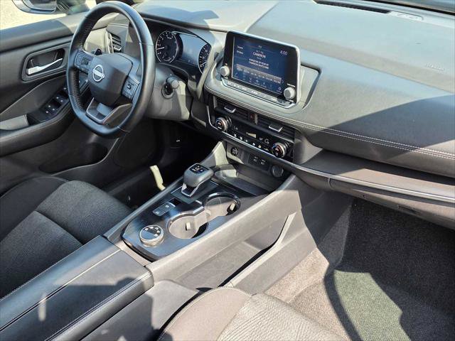 Used 2025 Nissan Rogue SV AWD/4WD image 10