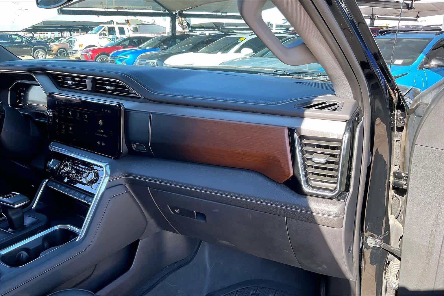 Used 2023 GMC Sierra 1500 Denali AWD/4WD image 18