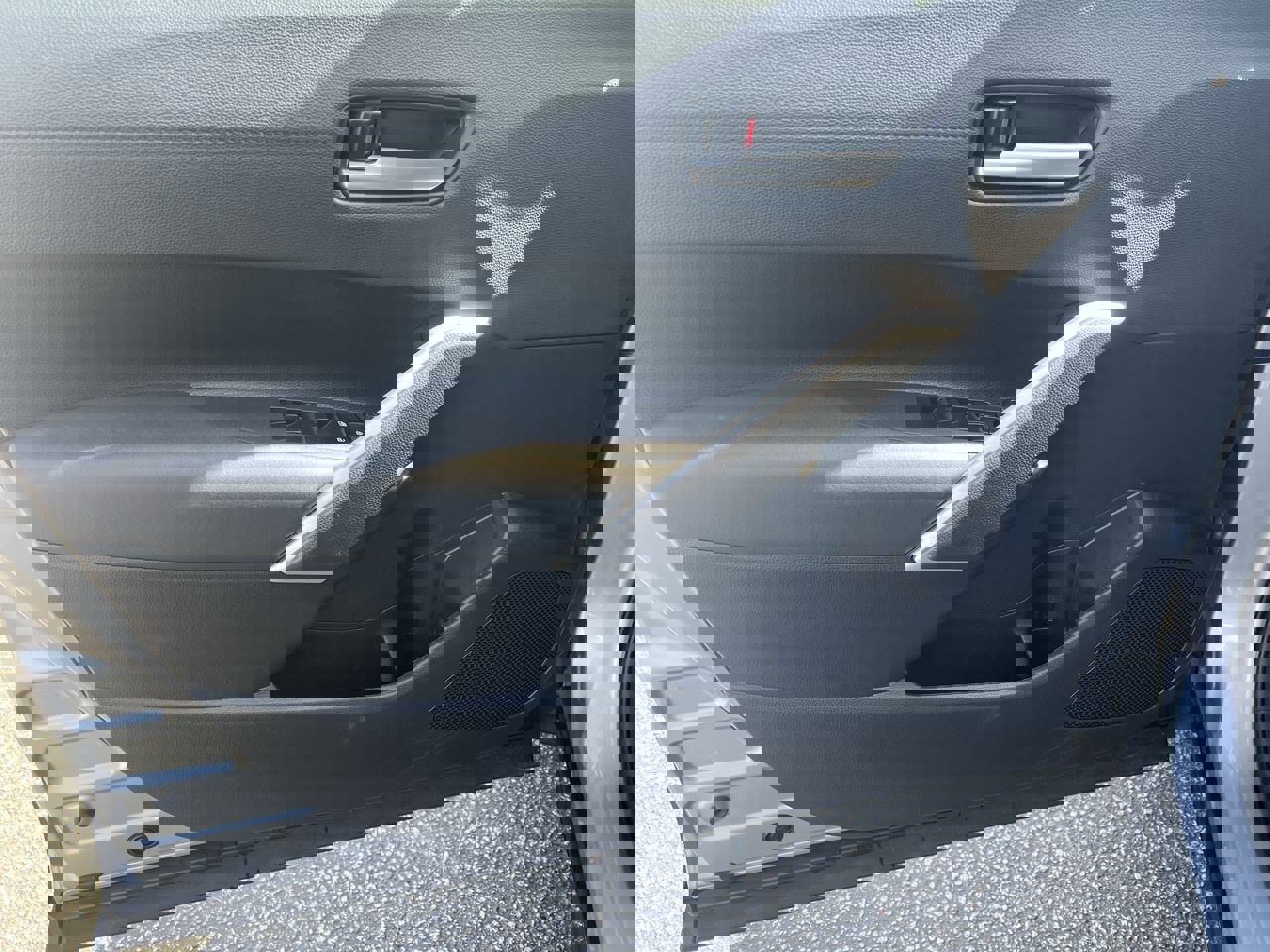 Used 2024 Toyota Corolla Cross XSE w/ Convenience Package image 14