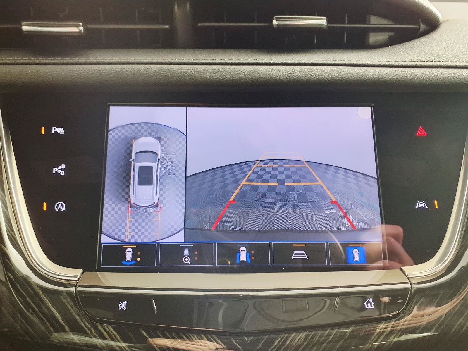 Certified 2023 Cadillac XT6 Premium Luxury w/ Technology Package FWD image 19