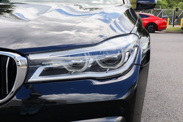 Used 2017 BMW 750i xDrive image 30