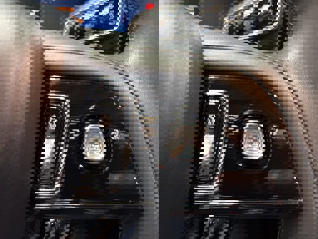 Used 2024 Lincoln Corsair Grand Touring w/ Equipment Group 301A image 44