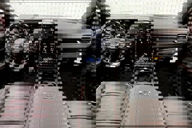 New 2026 GMC Yukon AT4 Ultimate image 6