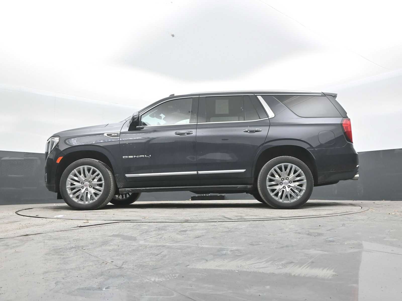 Used 2023 GMC Yukon Denali AWD/4WD image 23