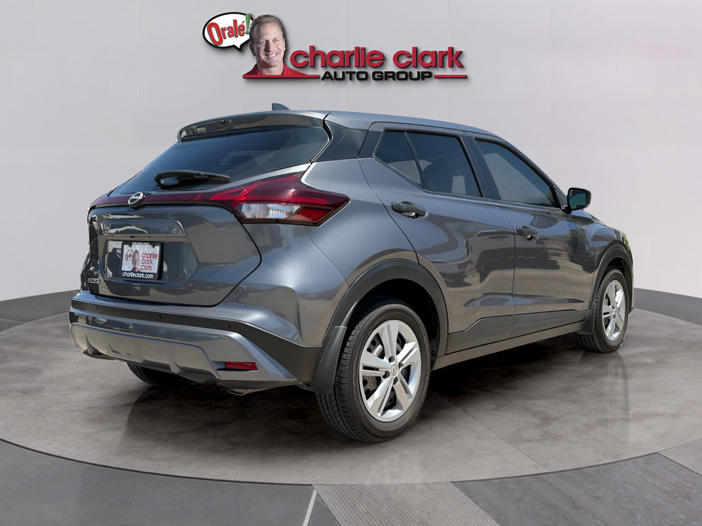Used 2023 Nissan Kicks S FWD image 6