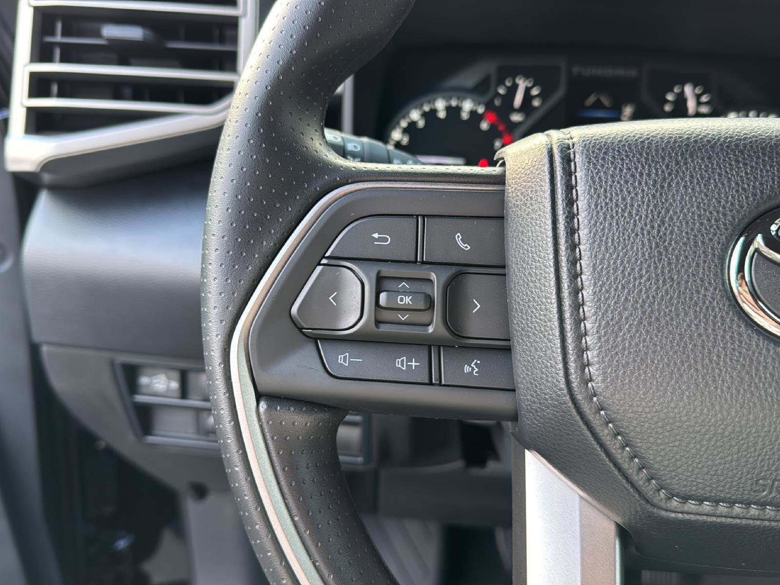 New 2025 Toyota Tundra SR5 image 18