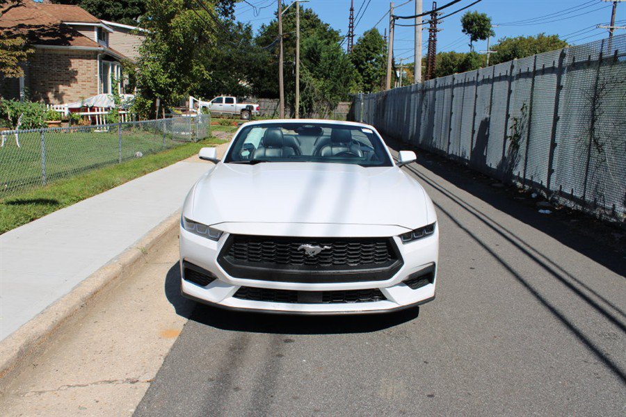 Used 2023 Ford Mustang Premium RWD image 3