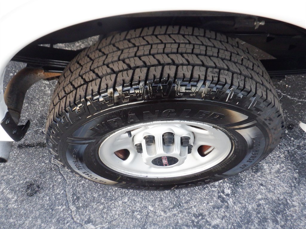 Used 2023 GMC Savana 2500 Shelving Package w/ Driver Convenience Package image 10