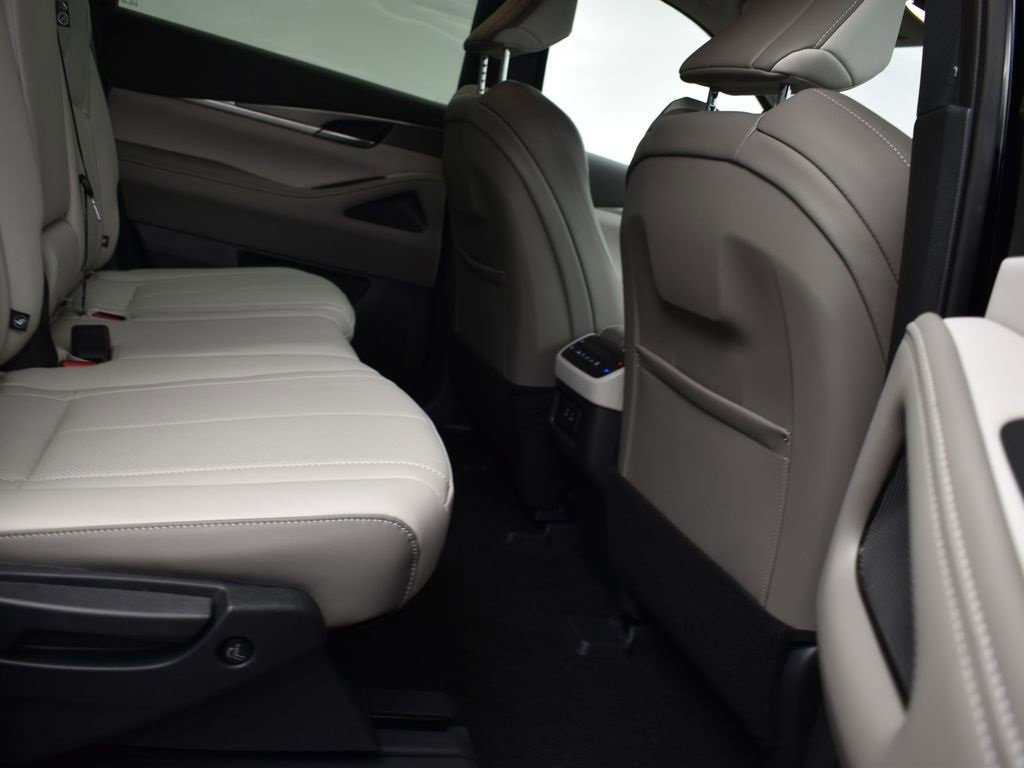 Certified 2026 INFINITI QX60 Pure w/ Cargo Package image 18