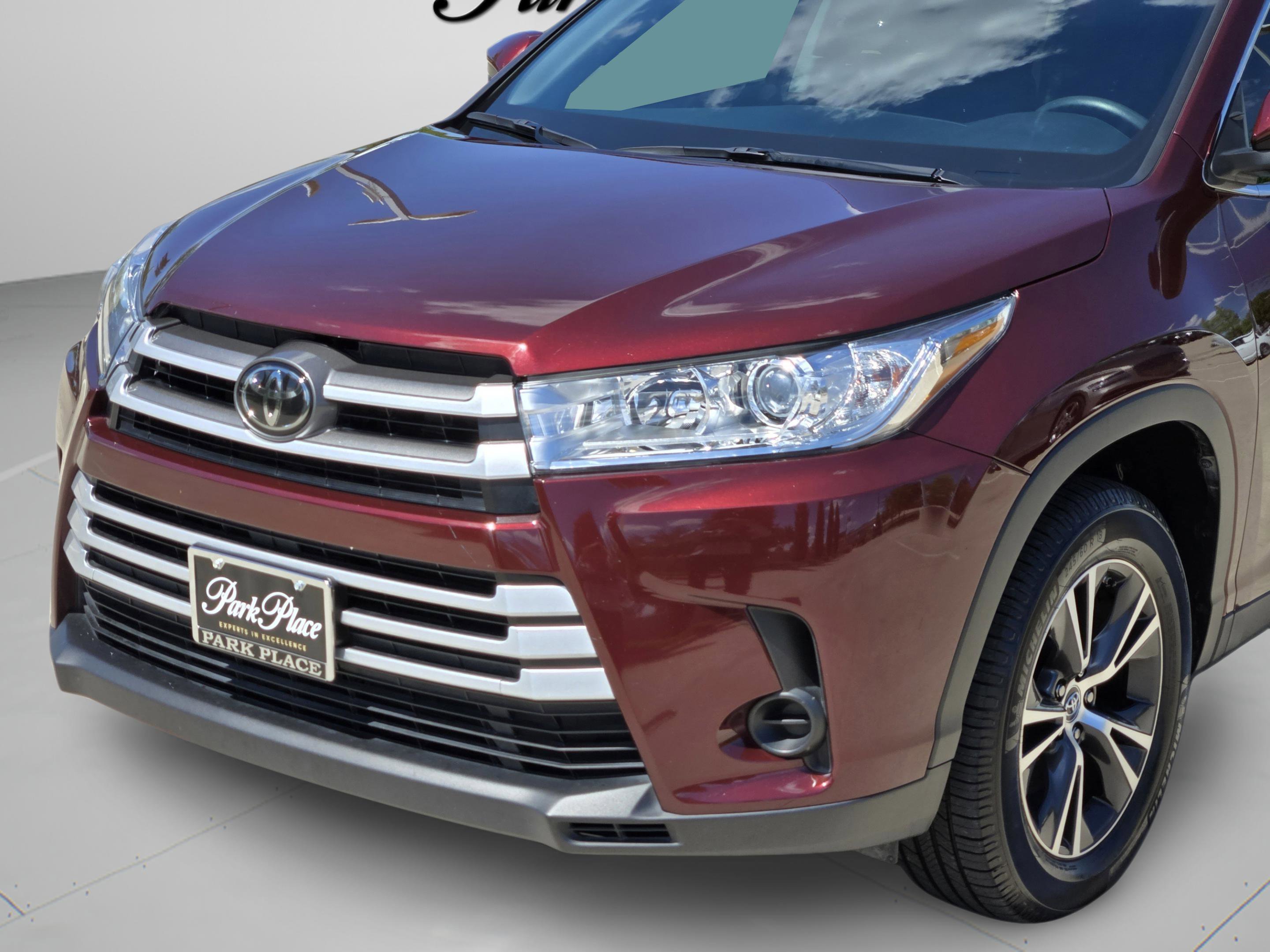 Used 2019 Toyota Highlander LE image 31