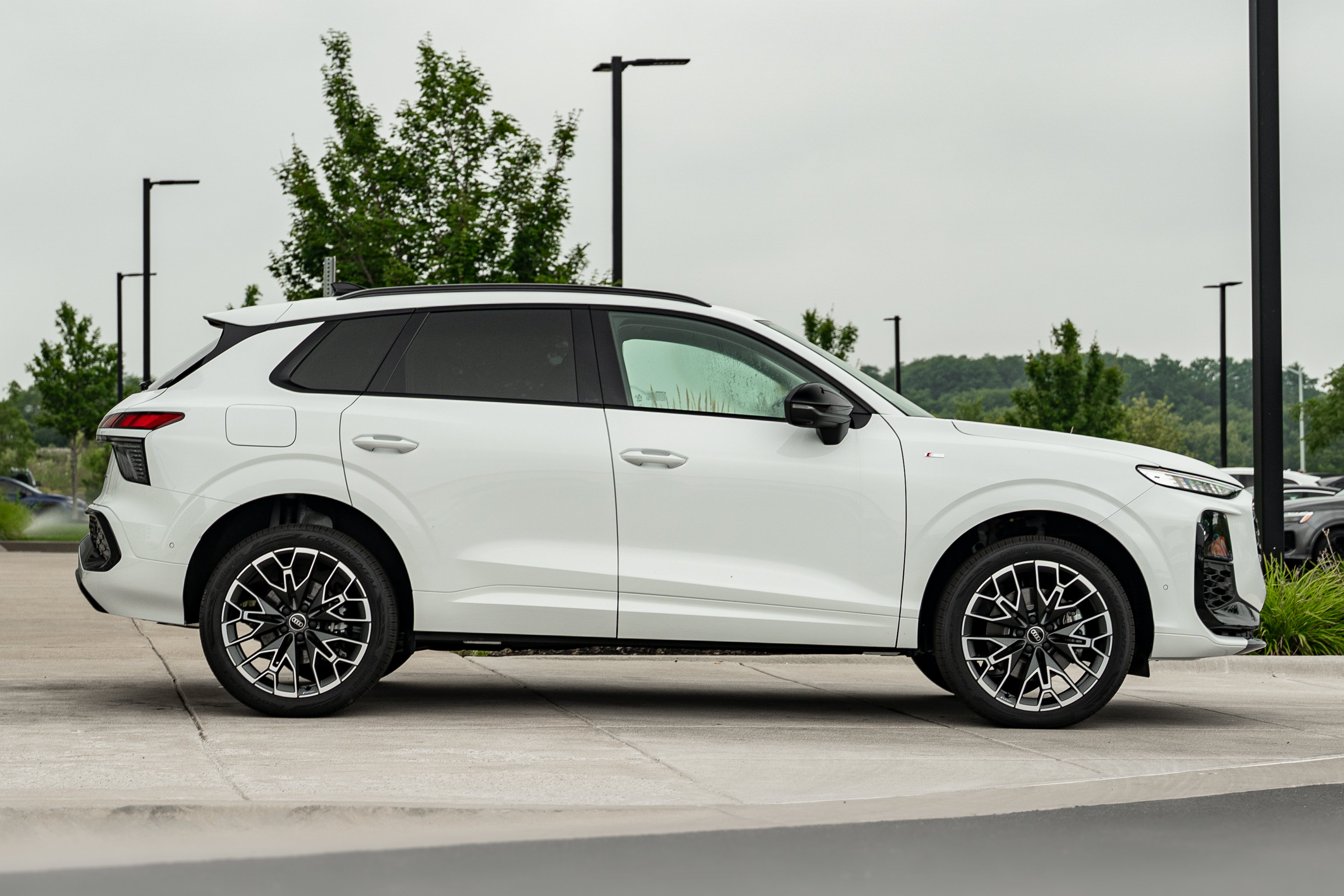 New 2026 Audi Q3 quattro 2.0T AWD/4WD image 3