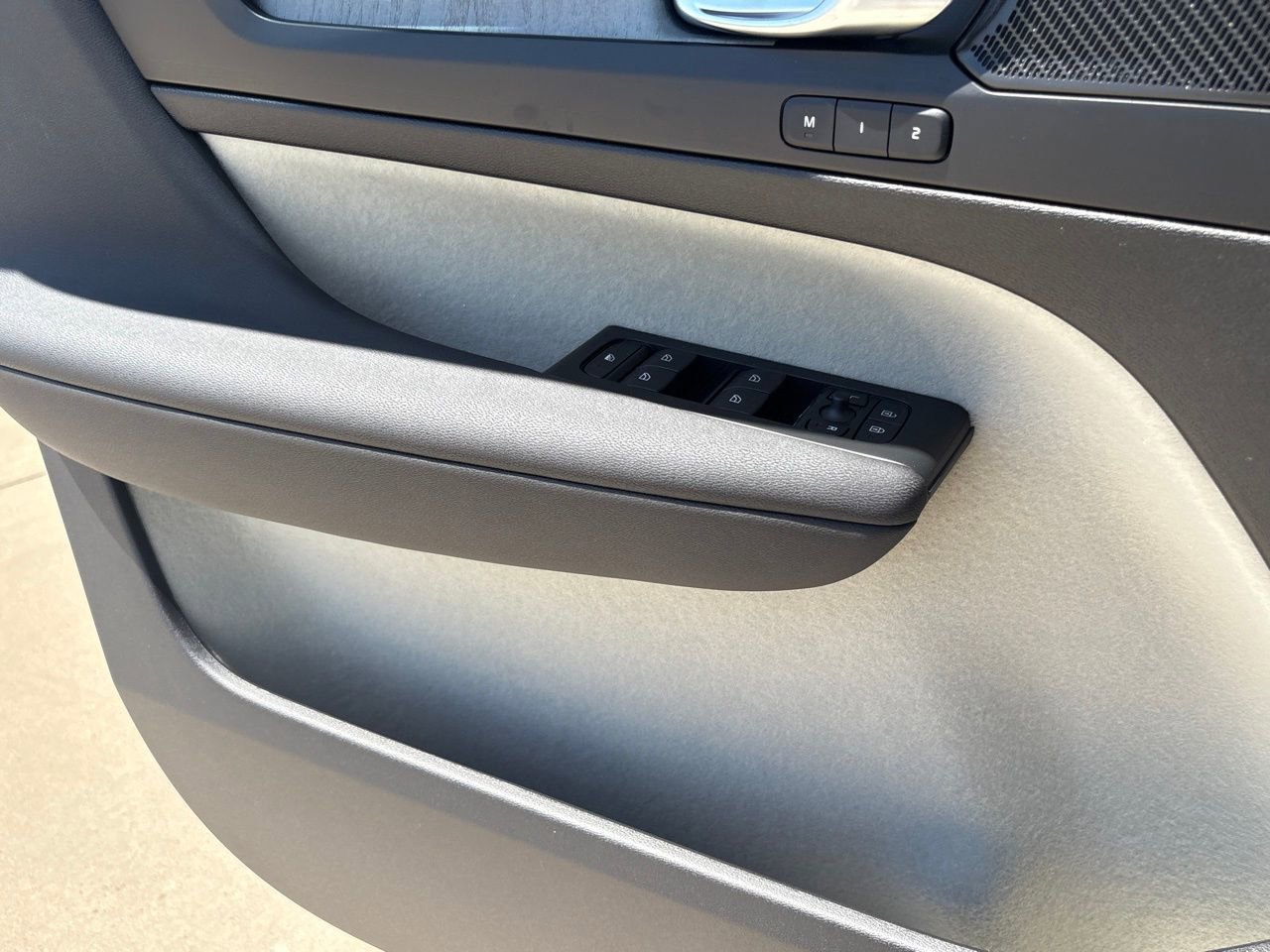 New 2026 Volvo XC40 B4 Plus w/ Protection Package Premier image 15