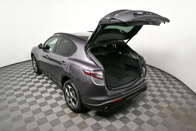 New 2025 Alfa Romeo Stelvio Sprint w/ Convenience Package image 29