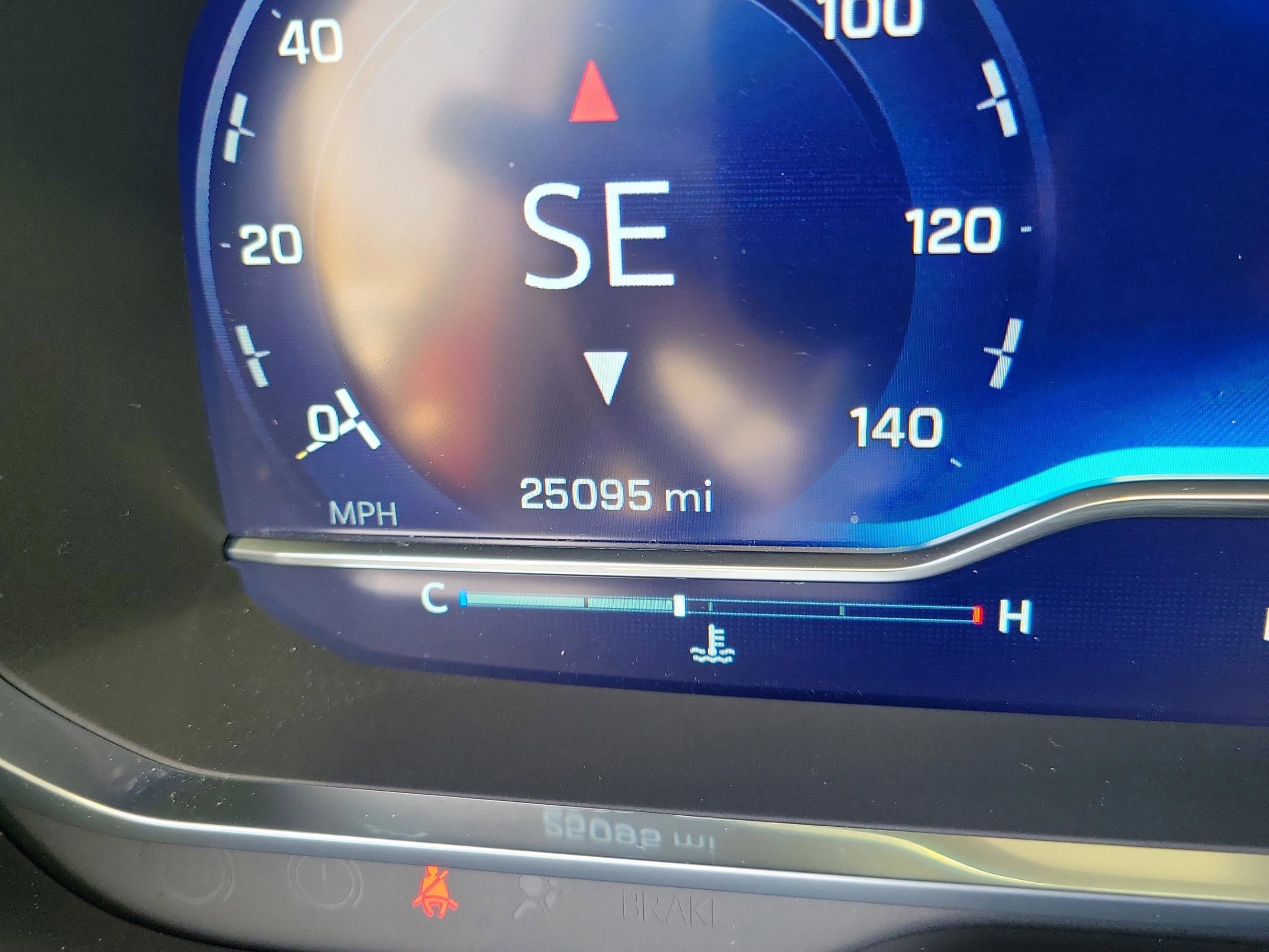 Used 2023 Chevrolet Suburban High Country image 29