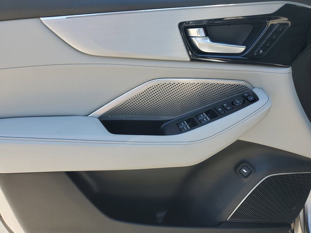Certified 2023 Acura MDX SH-AWD w/ Technology Package image 20
