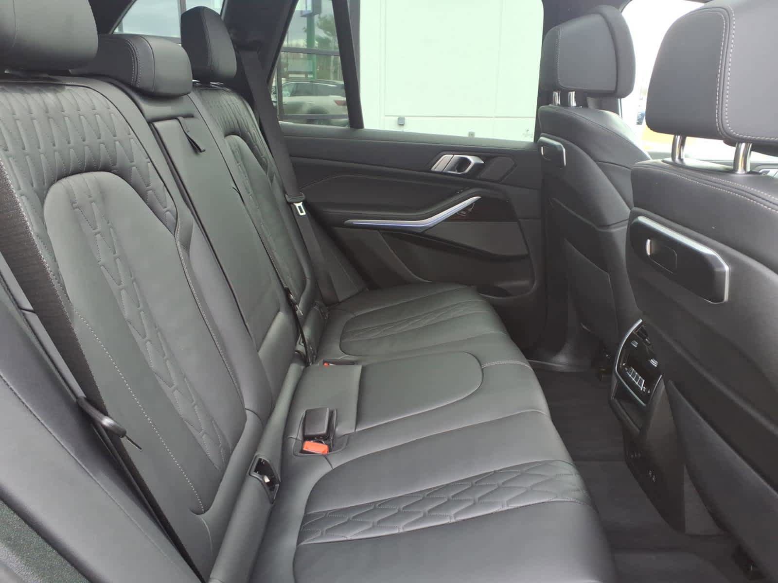 Used 2025 BMW X5 xDrive50e image 17