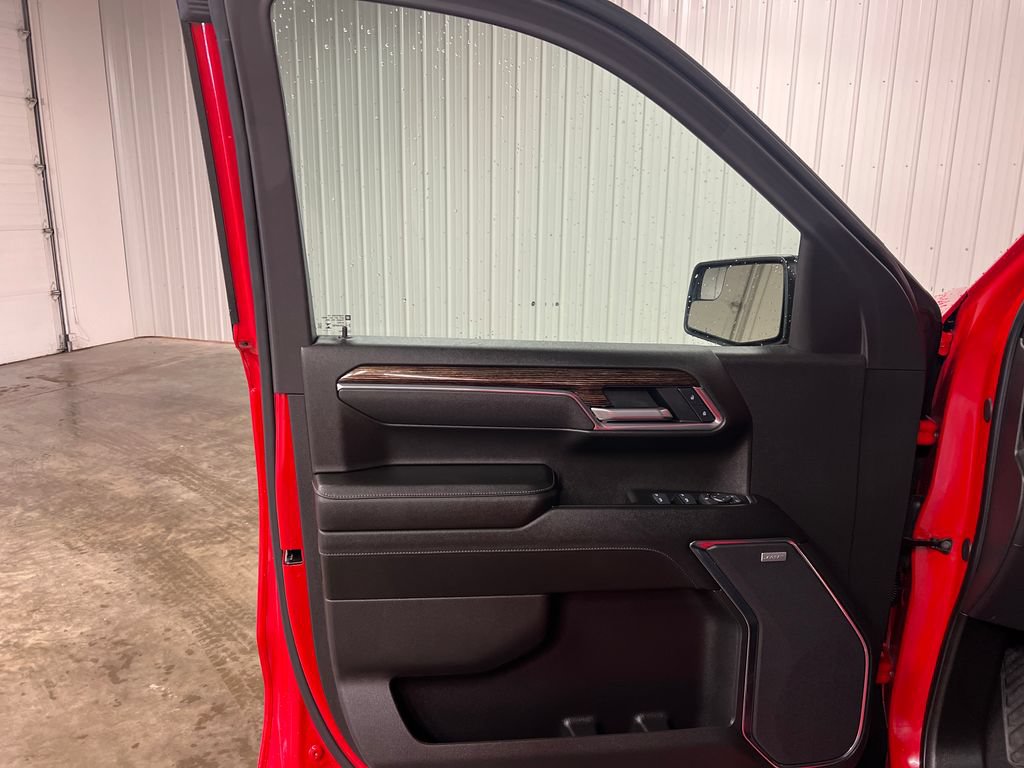 Certified 2025 GMC Sierra 1500 Elevation w/ Preferred Package AWD/4WD image 15