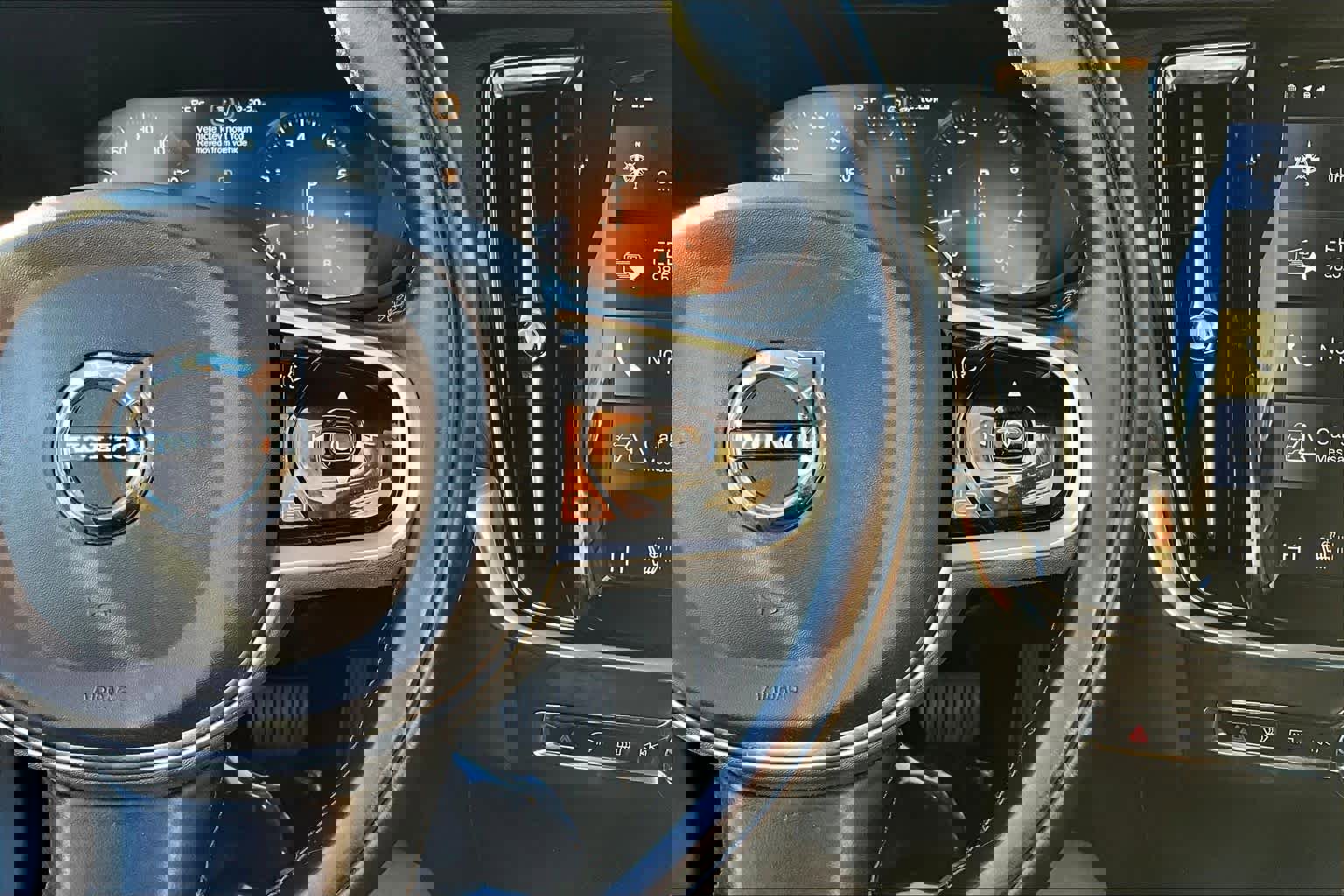 Used 2019 Volvo V90 T5 Cross Country w/ Protection Package Premier image 24