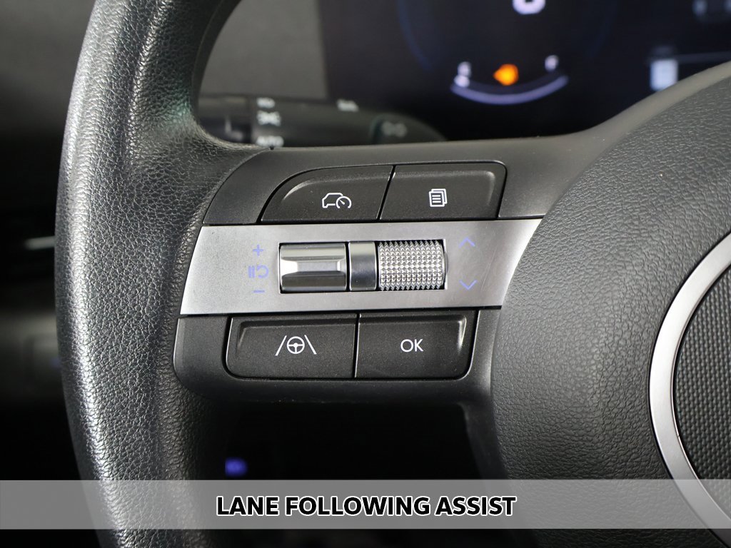 Used 2024 Hyundai Kona SE image 3