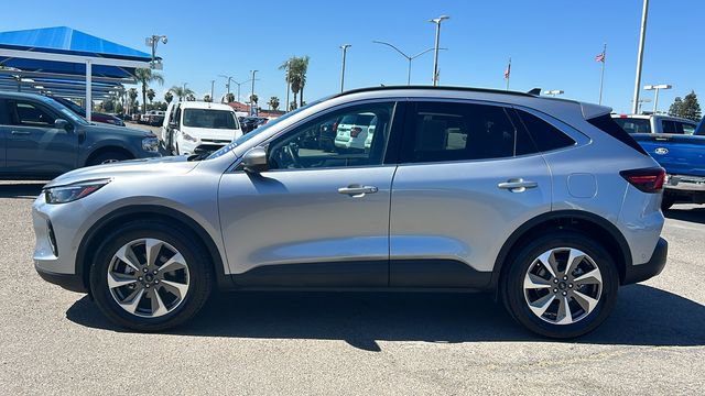 Certified 2023 Ford Escape Platinum w/ Premium Technology Package AWD/4WD image 7