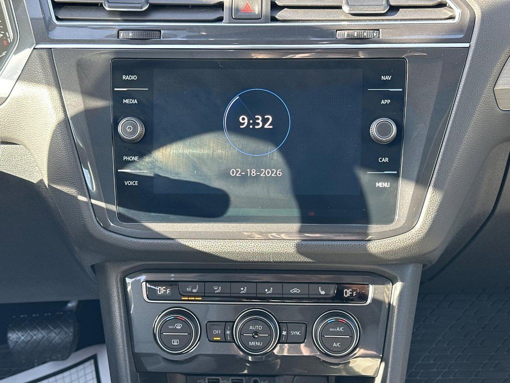 Used 2020 Volkswagen Tiguan SEL image 14