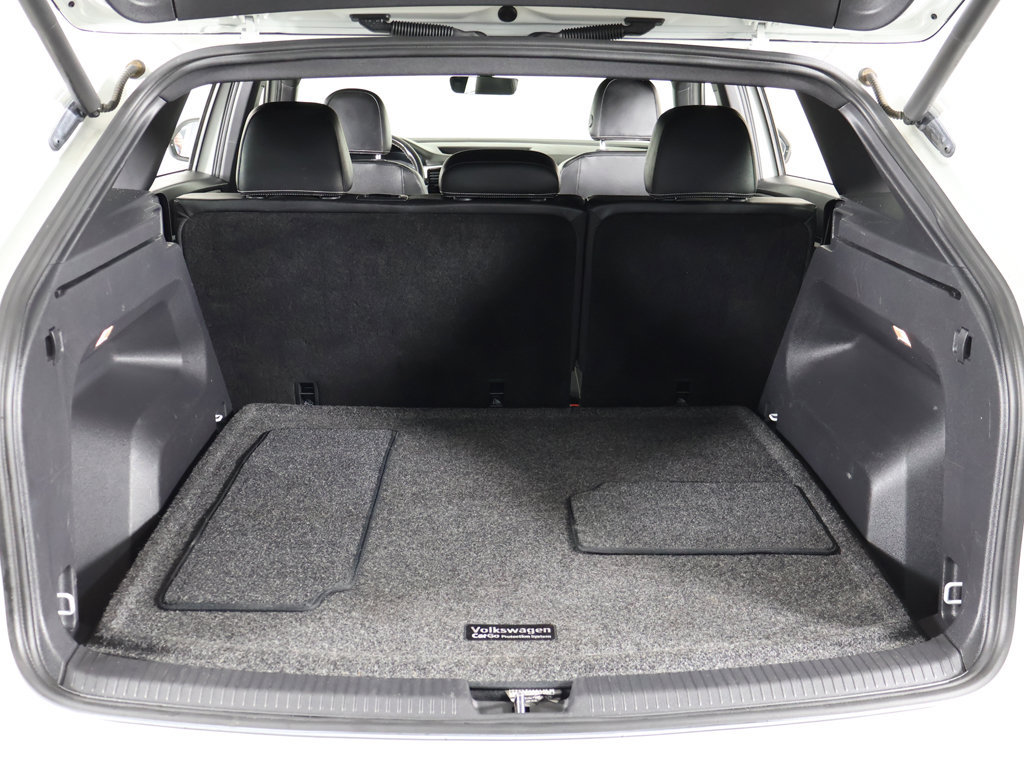 Used 2022 Volkswagen Atlas Cross Sport SE FWD image 19