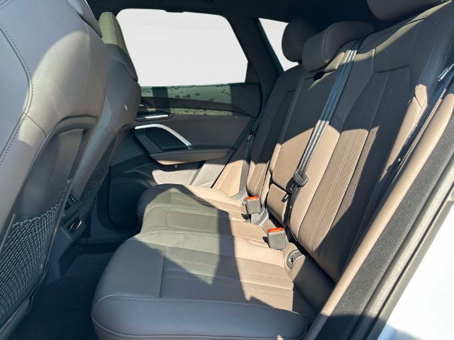 Certified 2025 Audi Q5 Premium Plus AWD/4WD image 14
