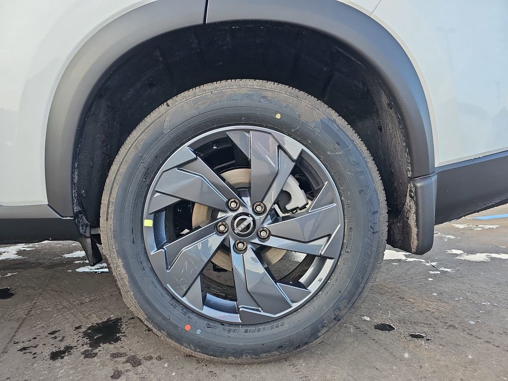 New 2026 Nissan Rogue SV FWD image 34