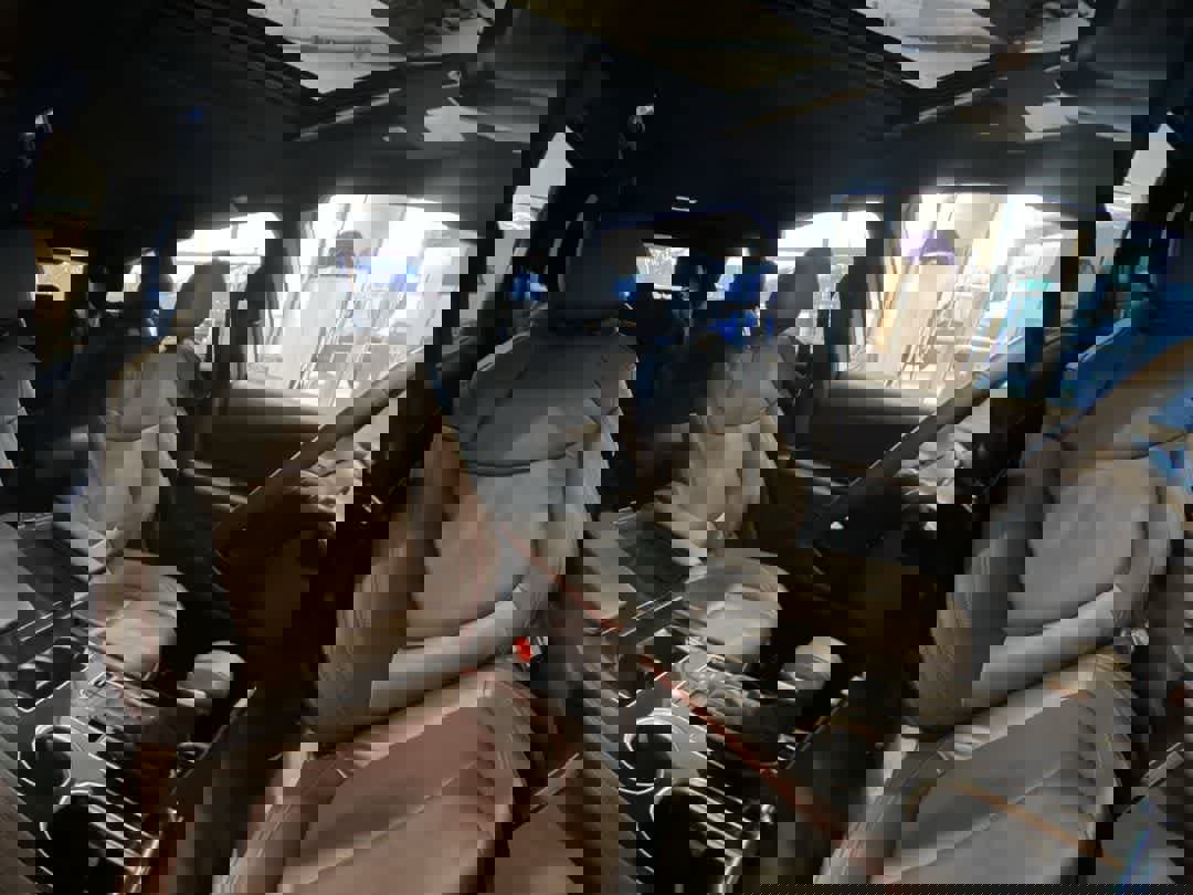 Used 2025 Toyota Sienna XSE w/ XSE Premium Package image 27