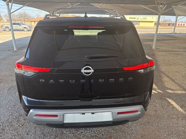 Used 2024 Nissan Pathfinder SL w/ Black Appearance Package image 7