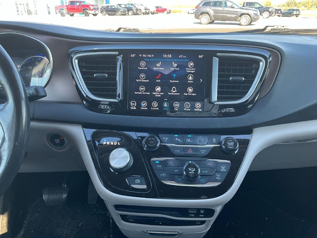Used 2019 Chrysler Pacifica Touring-L Plus w/ Advanced Safetytec Group FWD image 11