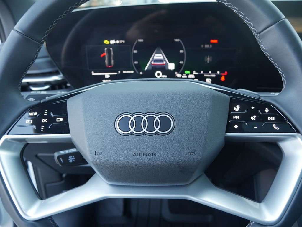 Used 2025 Audi Q5 Premium w/ Convenience Package image 39