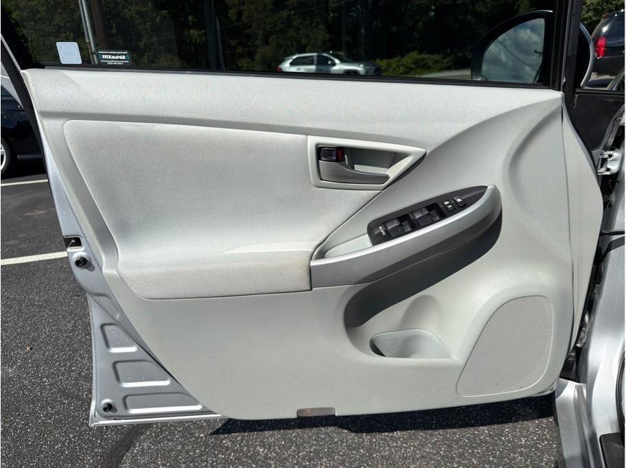 Used 2014 Toyota Prius Three FWD image 8