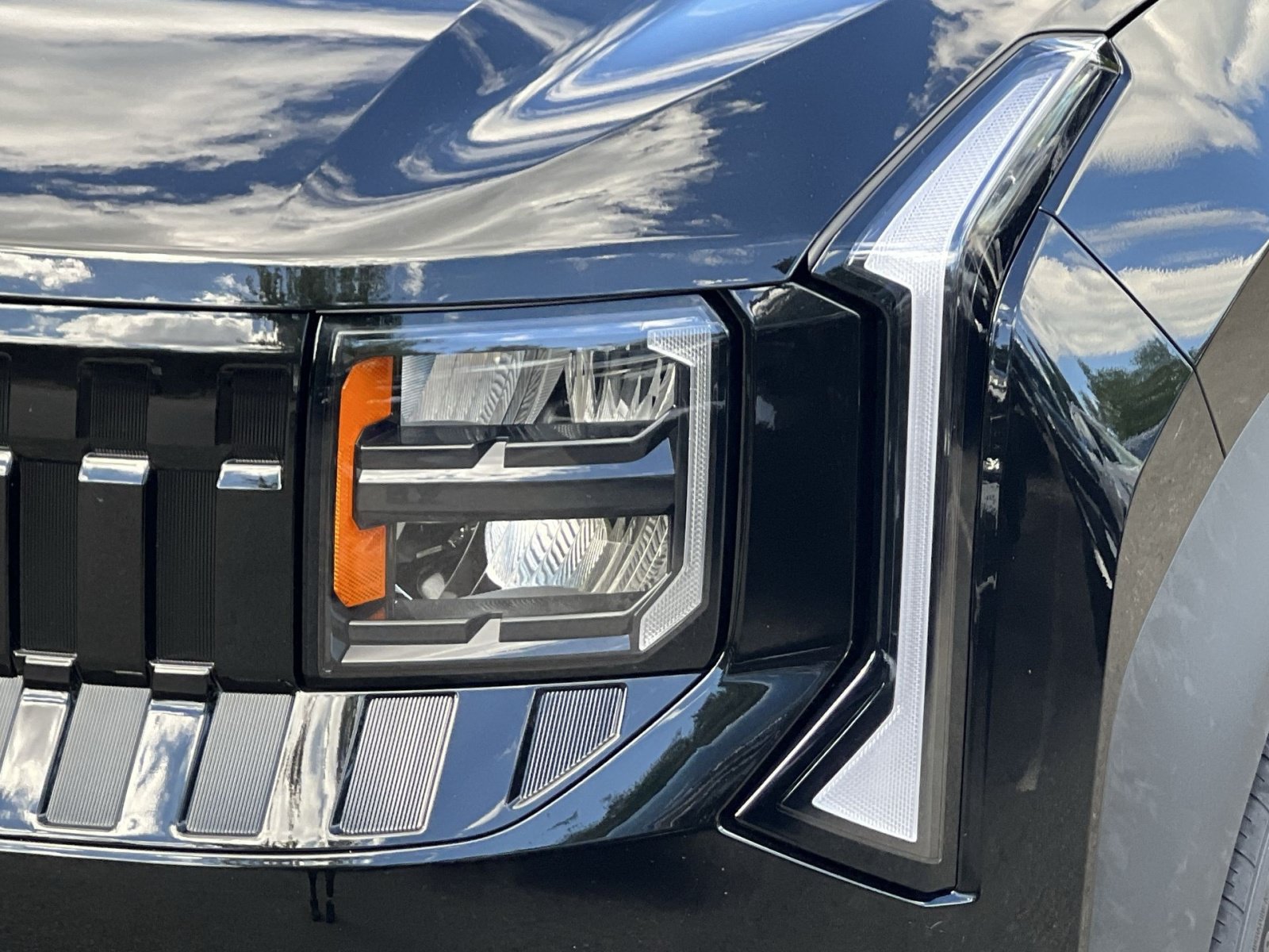 New 2027 Kia Seltos S FWD image 13