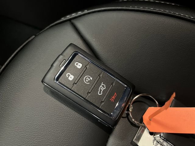 New 2025 Jeep Grand Cherokee Limited w/ Trailer Tow Package image 28