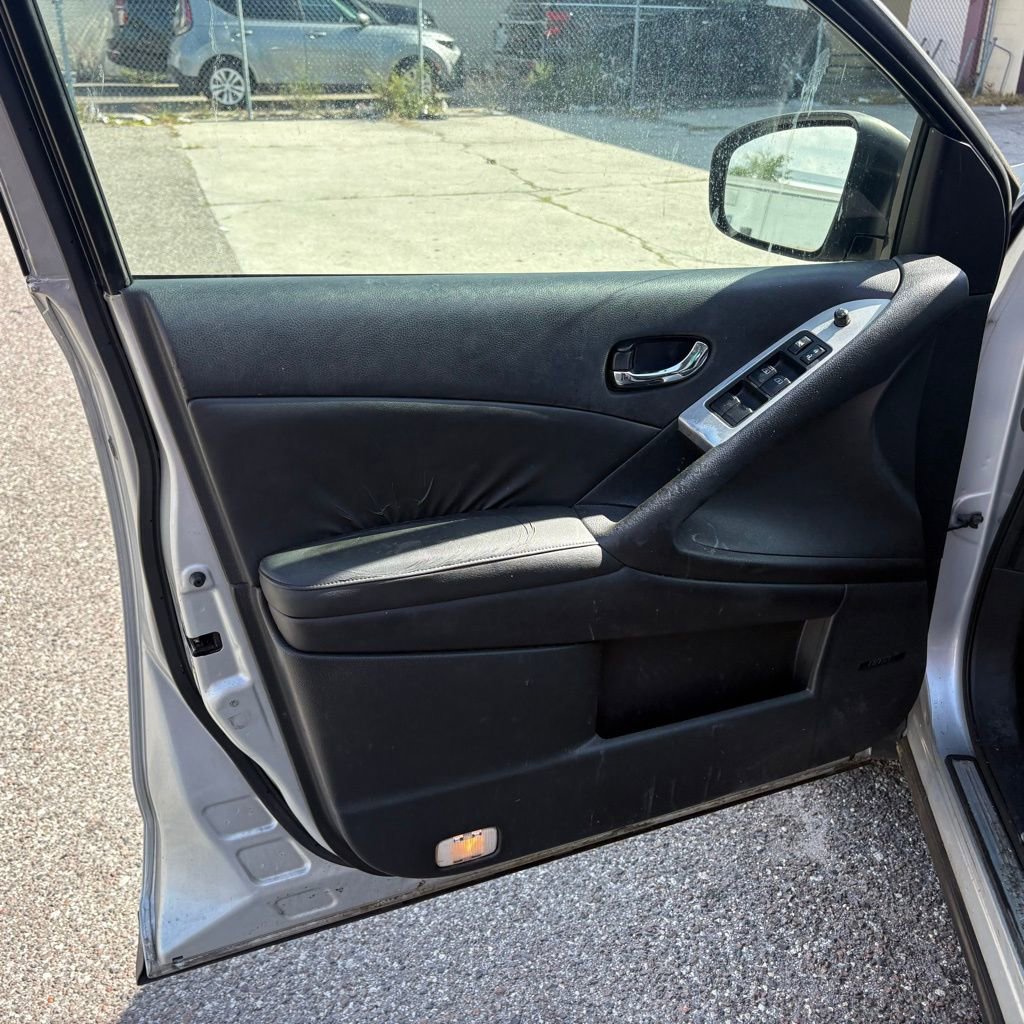 Used 2009 Nissan Murano SL w/ Technology Pkg FWD image 10