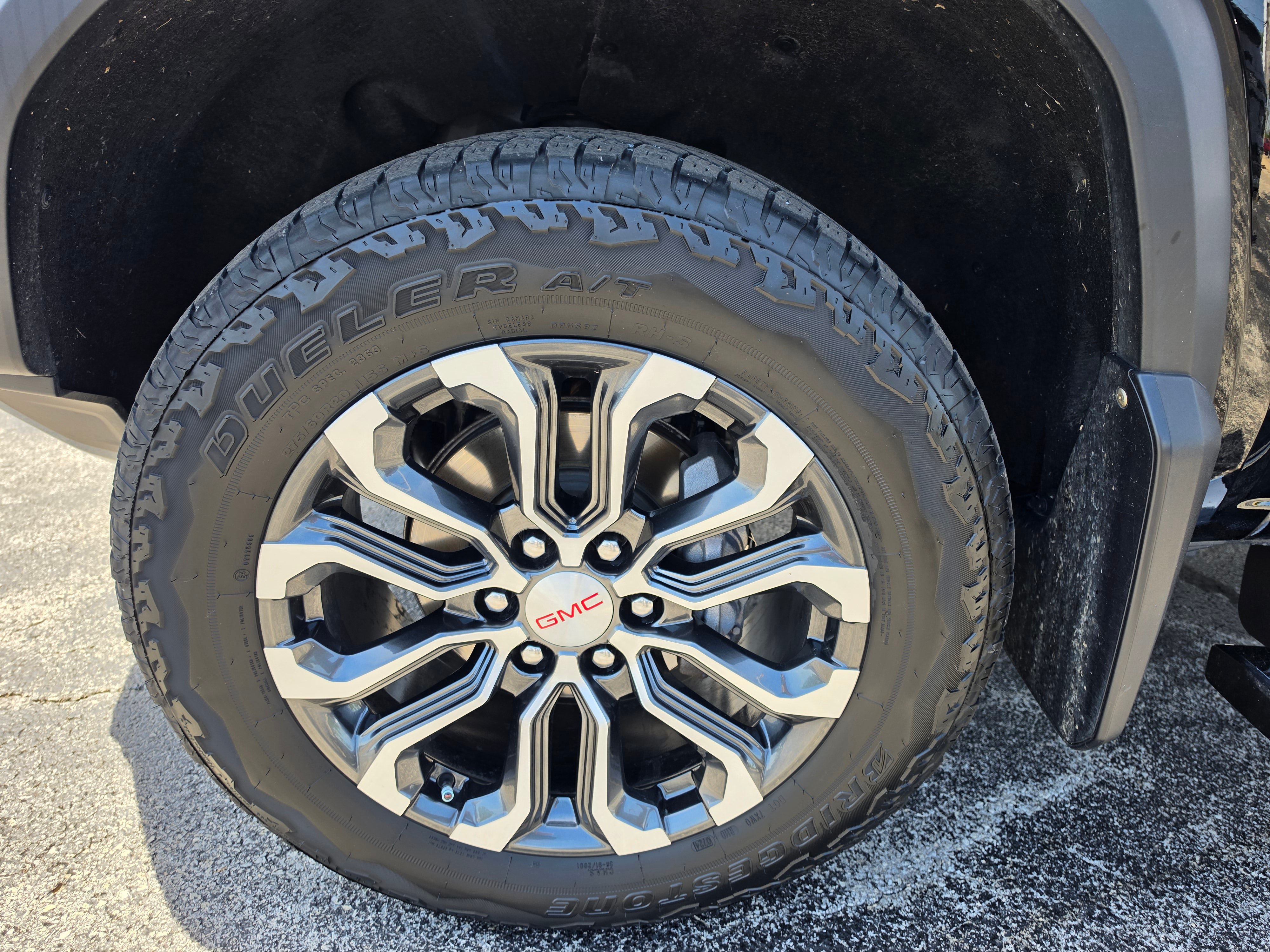 Used 2024 GMC Canyon Denali AWD/4WD image 13