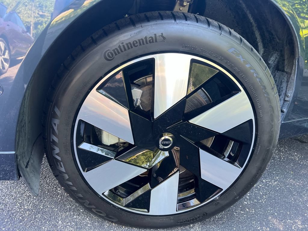 Certified 2025 Volvo XC60 T8 Ultra w/ Protection Package Premier AWD/4WD image 9