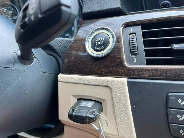 Used 2012 BMW 335i Convertible RWD image 18