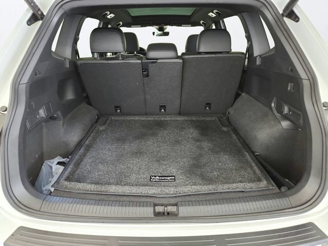 Used 2024 Volkswagen Tiguan SE R-Line AWD/4WD image 22