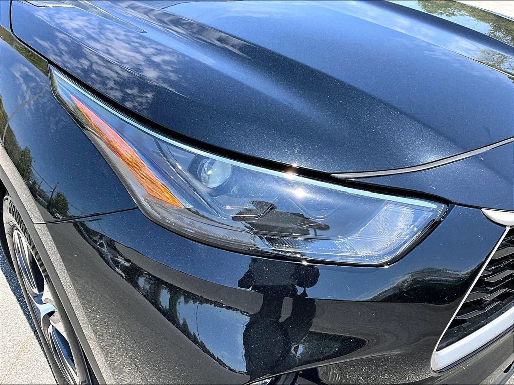 Used 2023 Toyota Highlander XLE AWD/4WD image 34