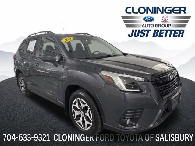 Used 2023 Subaru Forester Premium AWD/4WD image 1