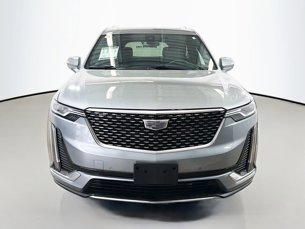 Used 2024 Cadillac XT6 Premium Luxury image 2