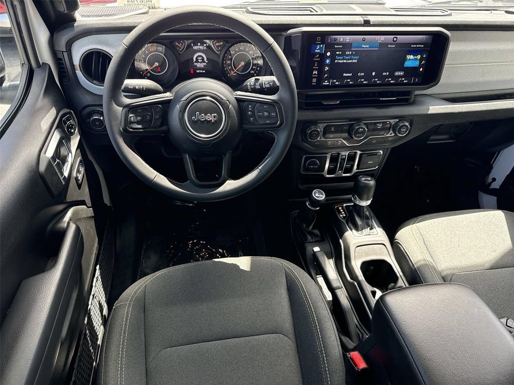 Used 2025 Jeep Wrangler Unlimited Sport AWD/4WD image 18