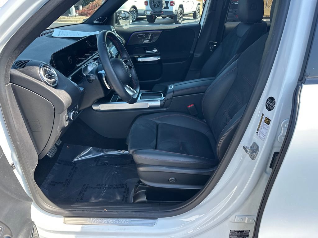 Certified 2024 Mercedes-Benz GLB 250 image 9