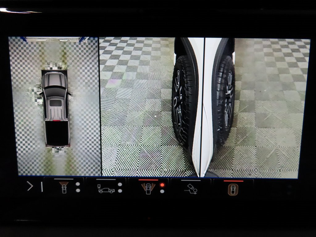 Used 2024 GMC Sierra 1500 AT4 w/ Technology Package image 19