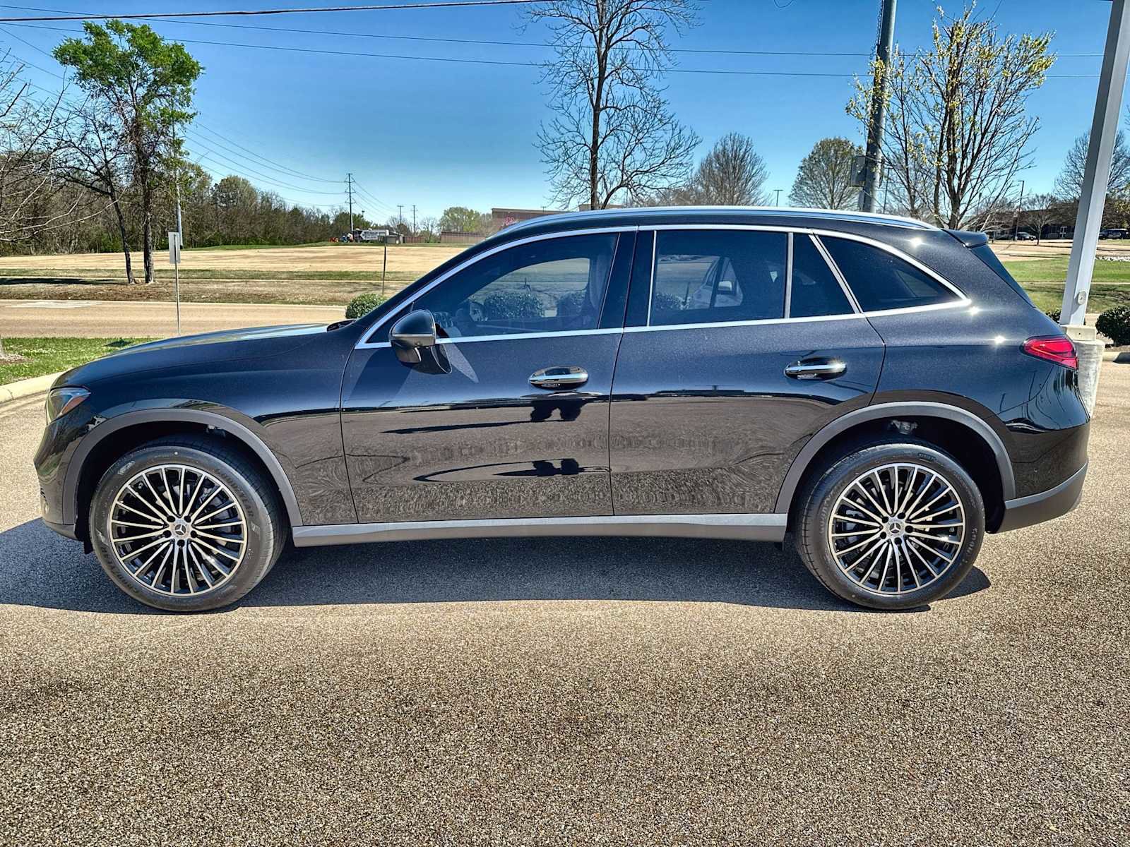 New 2026 Mercedes-Benz GLC 300 image 5