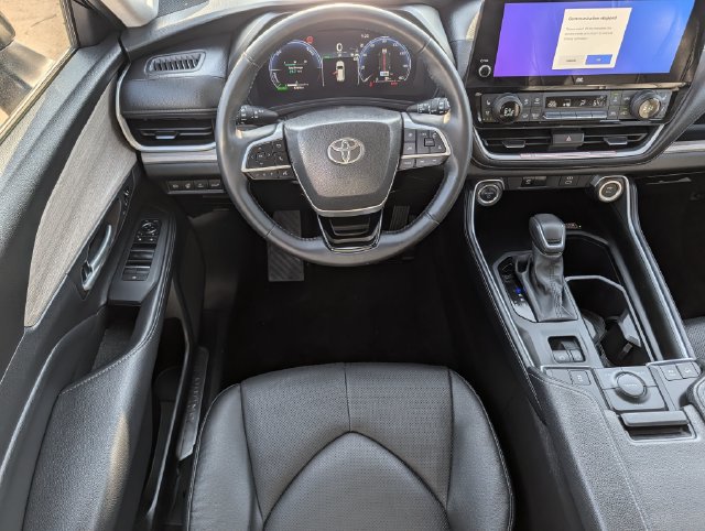 Certified 2025 Toyota Grand Highlander AWD Hybrid image 12